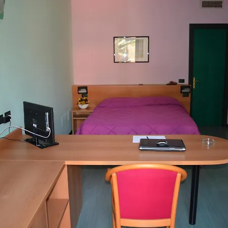 Phalesia Hotel 3*
