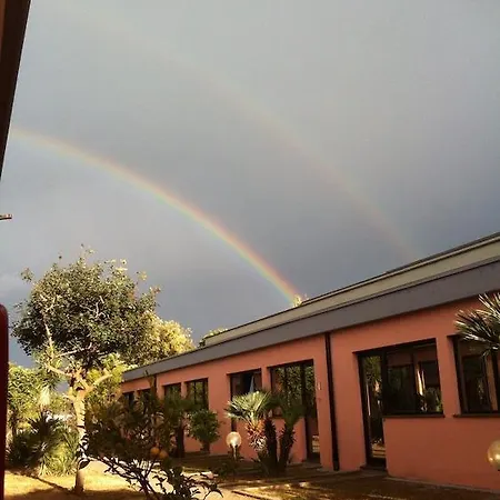 Phalesia מלון 3*