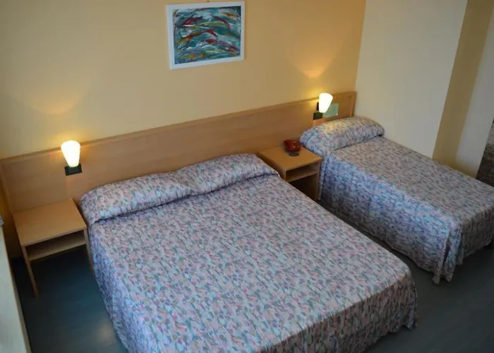 Phalesia Ξενοδοχείο Πιομπίνο